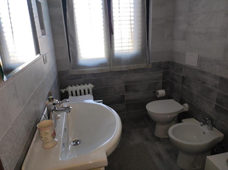 Casapatrizia B&B Sirmione Eksteriør bilde