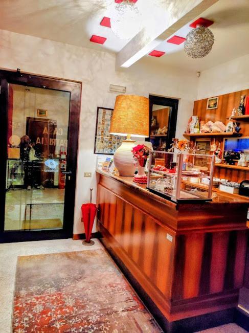 Casapatrizia B&B Sirmione Eksteriør bilde