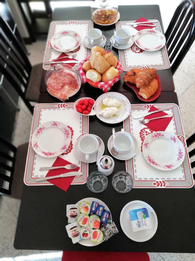 Casapatrizia B&B Sirmione Eksteriør bilde